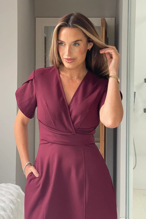 GIRL IN MIND Bridget Twist Font Split Arm Mini Dress Berry