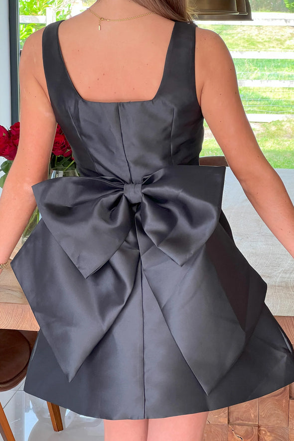 GIRL IN MIND Feyre Bow Detail Sleeves Mini Dress Black