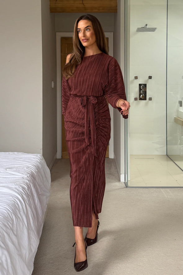 GIRL IN MIND Vendy Off The Shoulder Ruched Detail Midi Dress Brown