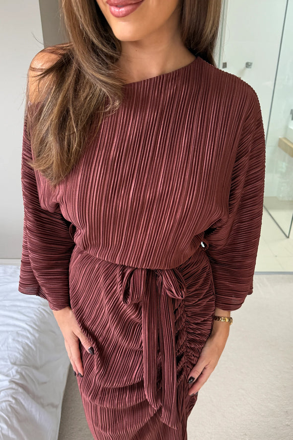 GIRL IN MIND Vendy Off The Shoulder Ruched Detail Midi Dress Brown